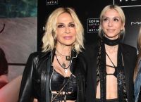 Βίσση: «Είχα πίστη ότι η κόρη μου Σοφία θα ξεπεράσει τον αλκοολισμό»