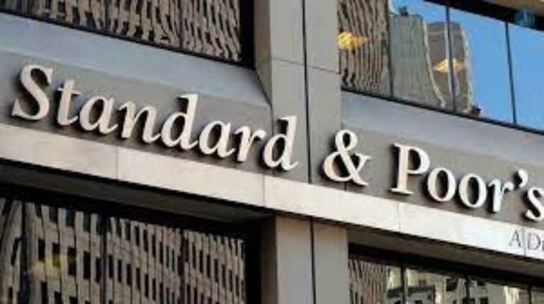 S&P restores Greece to investment level