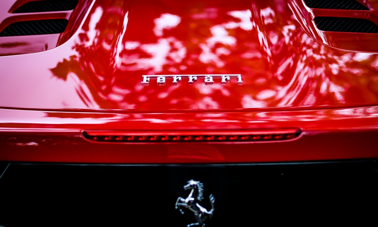 Ιταλία: Η Ferrari θα δέχεται στις ΗΠΑ πληρωμές με κρυπτονομίσματα για τα αυτοκίνητά της