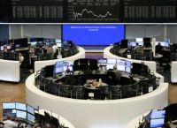 Bloomberg Economics: Ο πόλεμος δημιουργεί τρία διαφορετικά σενάρια για την παγκόσμια οικονομία