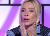 Έβαλε τα κλάματα η Αμάντα: «Θα φοράω ότι ρούχα θέλω» [vid]