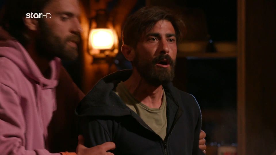 «ΣΚΑΣΕ… το στανιό μου!» – Ο Γιαννούλας μιλά και ο Χρήστος γελά [vid]