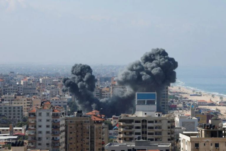 Ισραηλινό «σφυροκόπημα» στη «Φωλιά του Τρόμου» της Χαμάς – Ενισχύουν τη στήριξή τους οι ΗΠΑ
