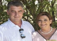 Συγκλονίζει η σύζυγος του Γιώργου Καραϊβάζ: “Αν ήταν μπλεγμένος με τη μαφία δεν θα είχαμε χρέη”