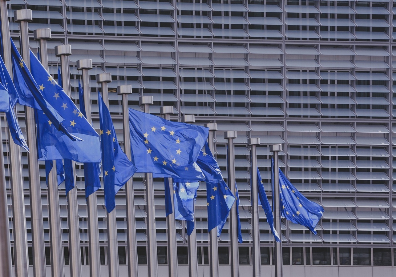 “Παράθυρο” για ενισχύσεις στην ελληνική αμυντική βιομηχανία με σφραγίδα Κομισιόν