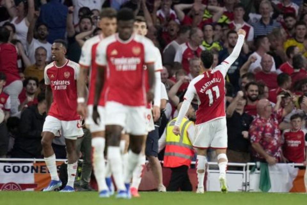 Άρσεναλ – Μάντσεστερ Σίτι 1-0: Ο Μαρτινέλι «λύτρωσε» τους κανονιέρηδες και τους έστειλε στην κορυφή