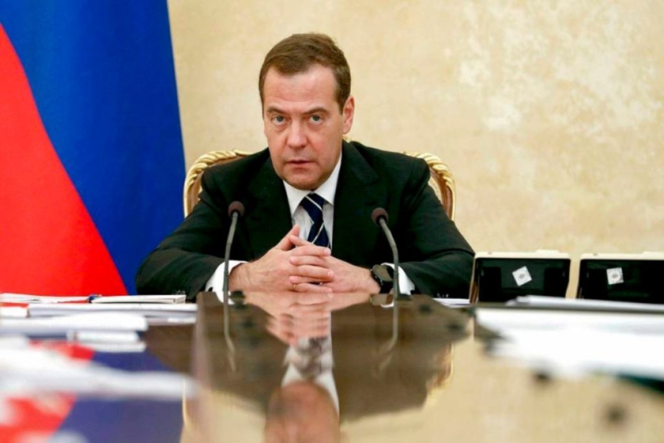 Μεντβέντεφ: Αυξάνεται ο αριθμός των ηλίθιων στο ΝΑΤΟ- «Νόμιμοι στόχοι» οι Βρετανοί που εκπαιδεύουν Ουκρανούς