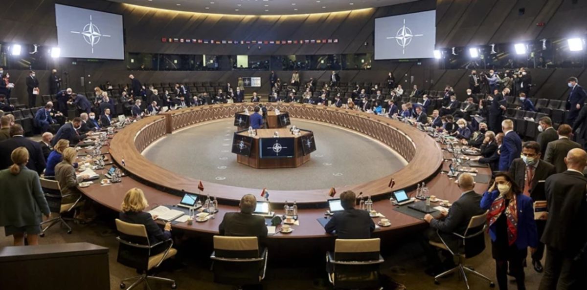 Σοκαρίστηκαν οι υπουργοί Άμυνας του ΝΑΤΟ – Ο Γκαλάντ τους έδειξε βίντεο εγκλημάτων της Χαμάς [vid]