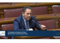 Αποστομωτική απάντηση Πέτσα σε Κωνσταντοπούλου