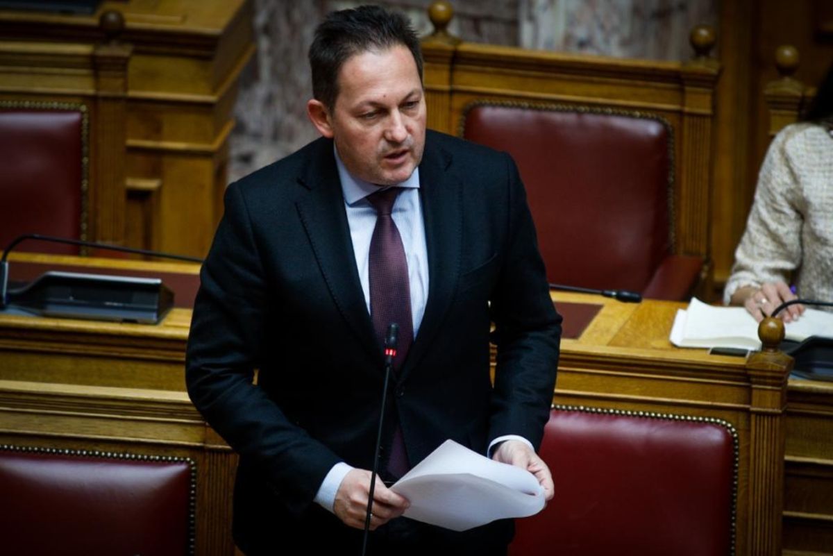 Πέτσας για γάμο ομοφύλων: Βαθιά αξιακό ζήτημα η τοποθέτηση επί του νομοσχεδίου [vid]