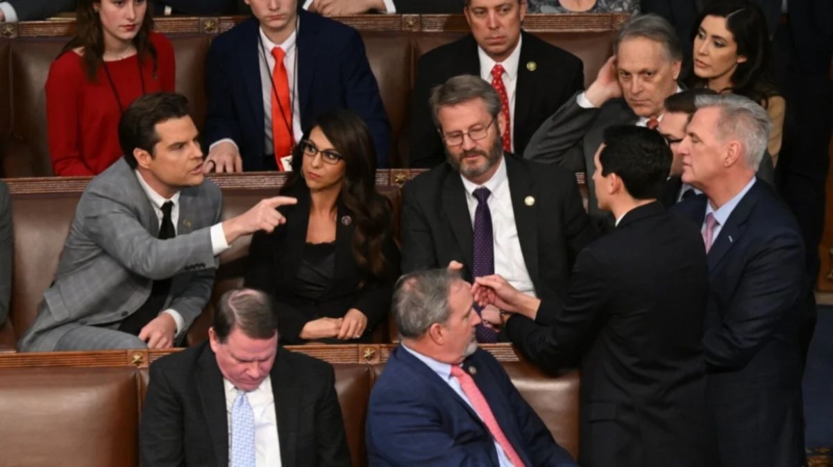 «Εμφύλιος» Ρεπουμπλικανών, καθαίρεση Μακάρθι