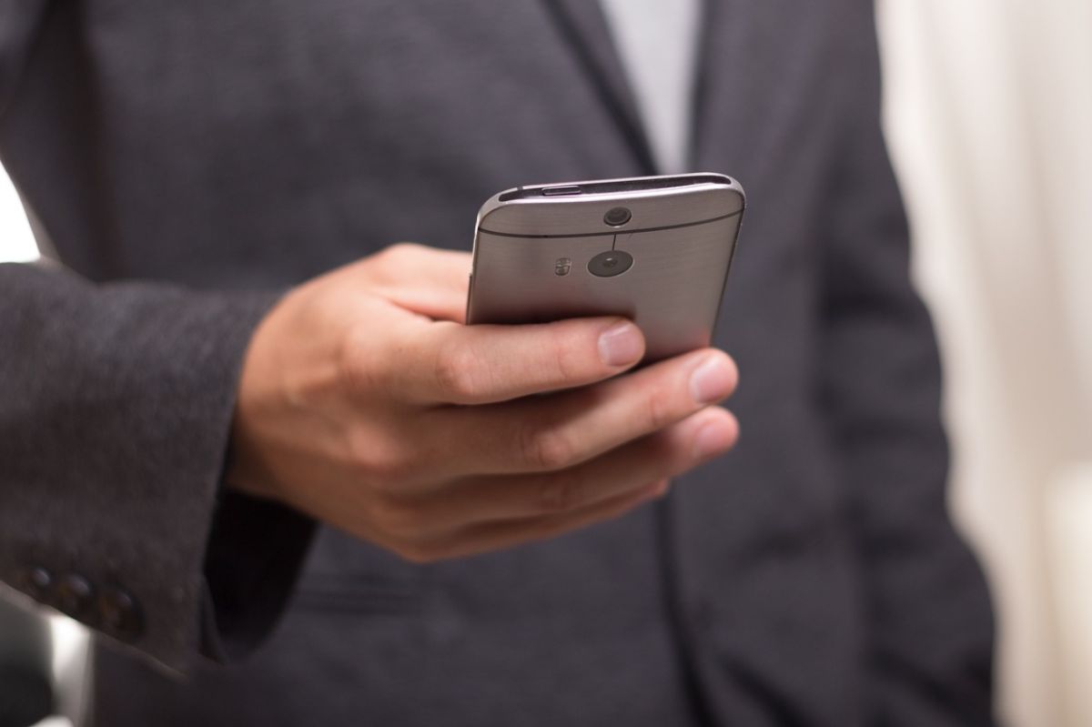 Focus Bari: Φανατικοί του mobile internet οι Έλληνες