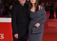 Monica Bellucci – Tim Burton: Η πρώτη επίσημη εμφάνιση στο κόκκινο χαλί