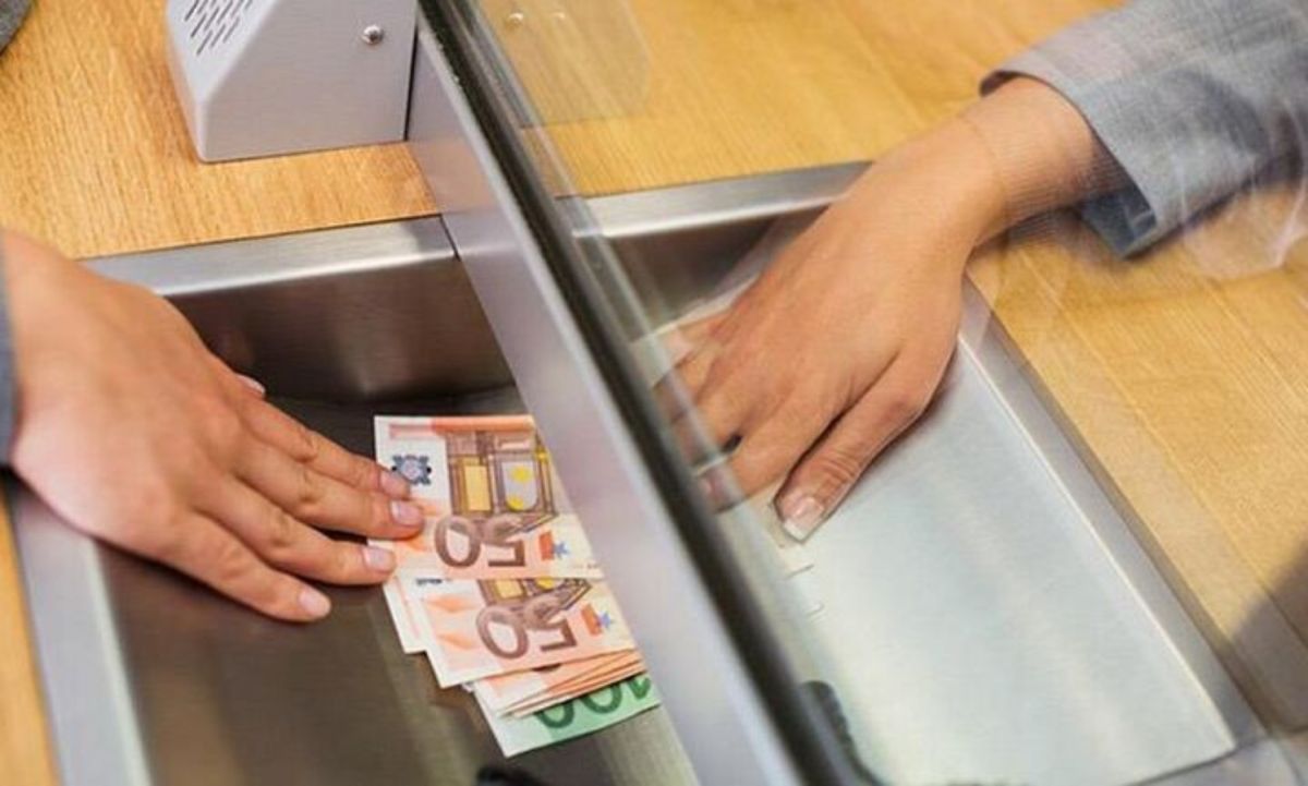Εφορία: «Βροχή» email με φόρους και πρόστιμα για παλαιές φορο-υποθέσεις