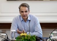 Ομόφυλα ζευγάρια: Σε δημόσια διαβούλευση το νομοσχέδιο – Τι προβλέπει για γάμο και τεκνοθεσία