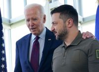 Η Δύση απομακρύνεται από τον Ζελένσκι;