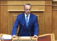 Μήνυμα της κυβέρνησης στις αγορές για δημοσιονομική σύνεση