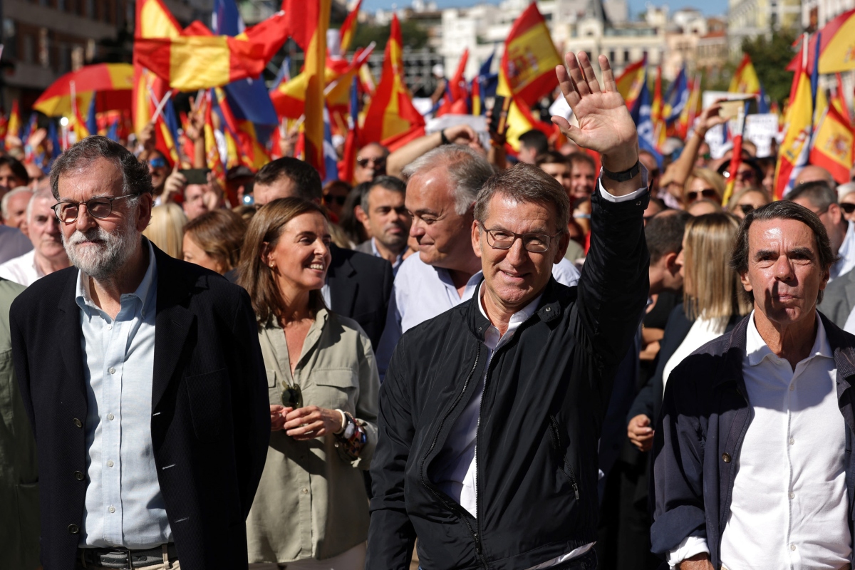 Ισπανία: Η κεντροδεξιά προετοιμάζει αντίσταση στο “πραξικόπημα” Σάντσεθ – Αυτονομιστών