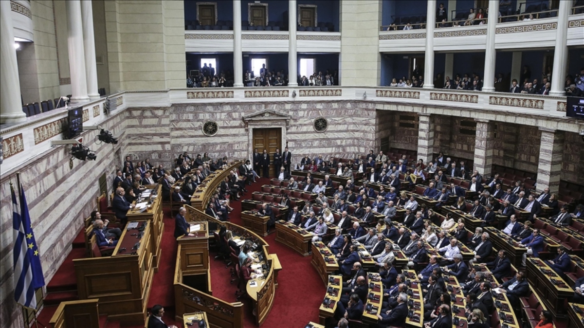 Πώς ερμηνεύει η Κυβέρνηση τις εξελίξεις στον ΣΥΡΙΖΑ
