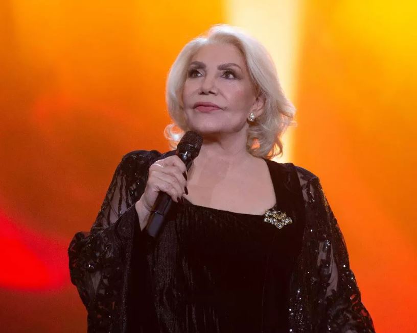 Μαρινέλλα: «Ναι έκανα ένα παιδί χωρίς να παντρευτώ. Αυτń είμαι, γοuστάρω!»