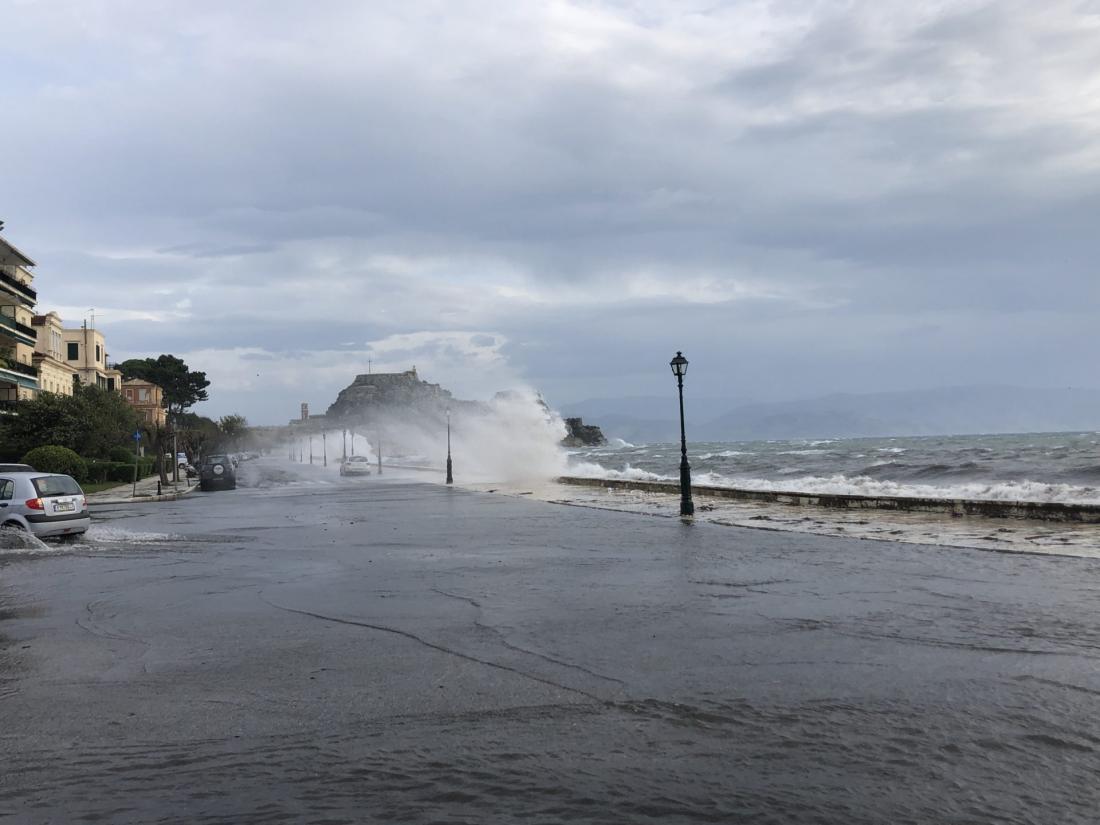 Σε ετοιμότητα η Κέρκυρα με την νέα κακοκαιρία – Ενισχύονται οι δυνάμεις της Πυροσβεστικής