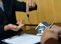 Γιατί δεν παίρνουν οι Έλληνες μεγάλα δάνεια από τις τράπεζες;