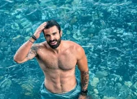 Ηλίας Γκότσης: Με έχουν πει εκατό χιλιάδες φορές γλάστρα, κόντευα να ανθίσω