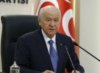Ο Μπαχτσέλι πρότεινε να κλείσουν το Συνταγματικό Δικαστήριο