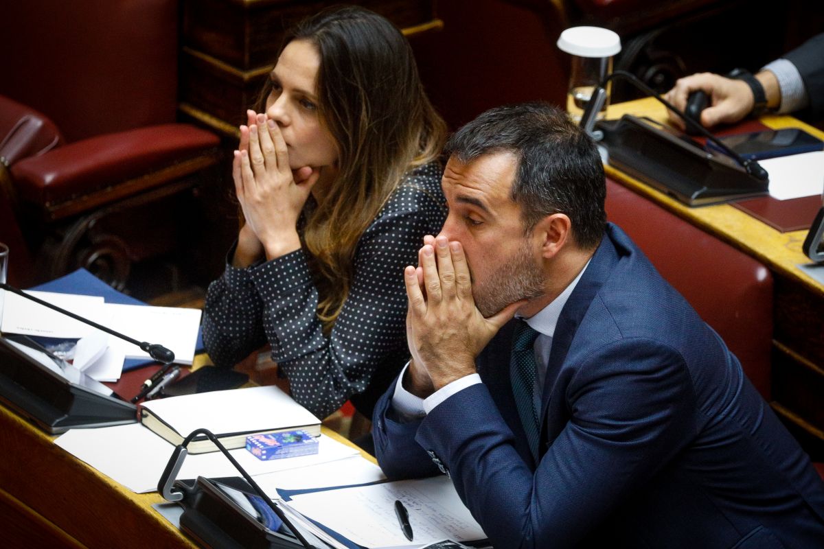 ΣΥΡΙΖΑ: Πυρετώδεις διαβουλεύσεις των 11 για το όνομα του νέου κόμματος