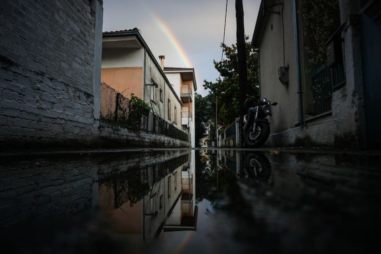 Βελτιωμένος ο καιρός την Κυριακή – Σε ποιες περιοχές θα σημειωθούν καταιγίδες [vid]