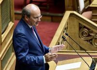 Τι σημαίνουν οι μόνιμες μειώσεις φόρων στο σχέδιο του προϋπολογισμού