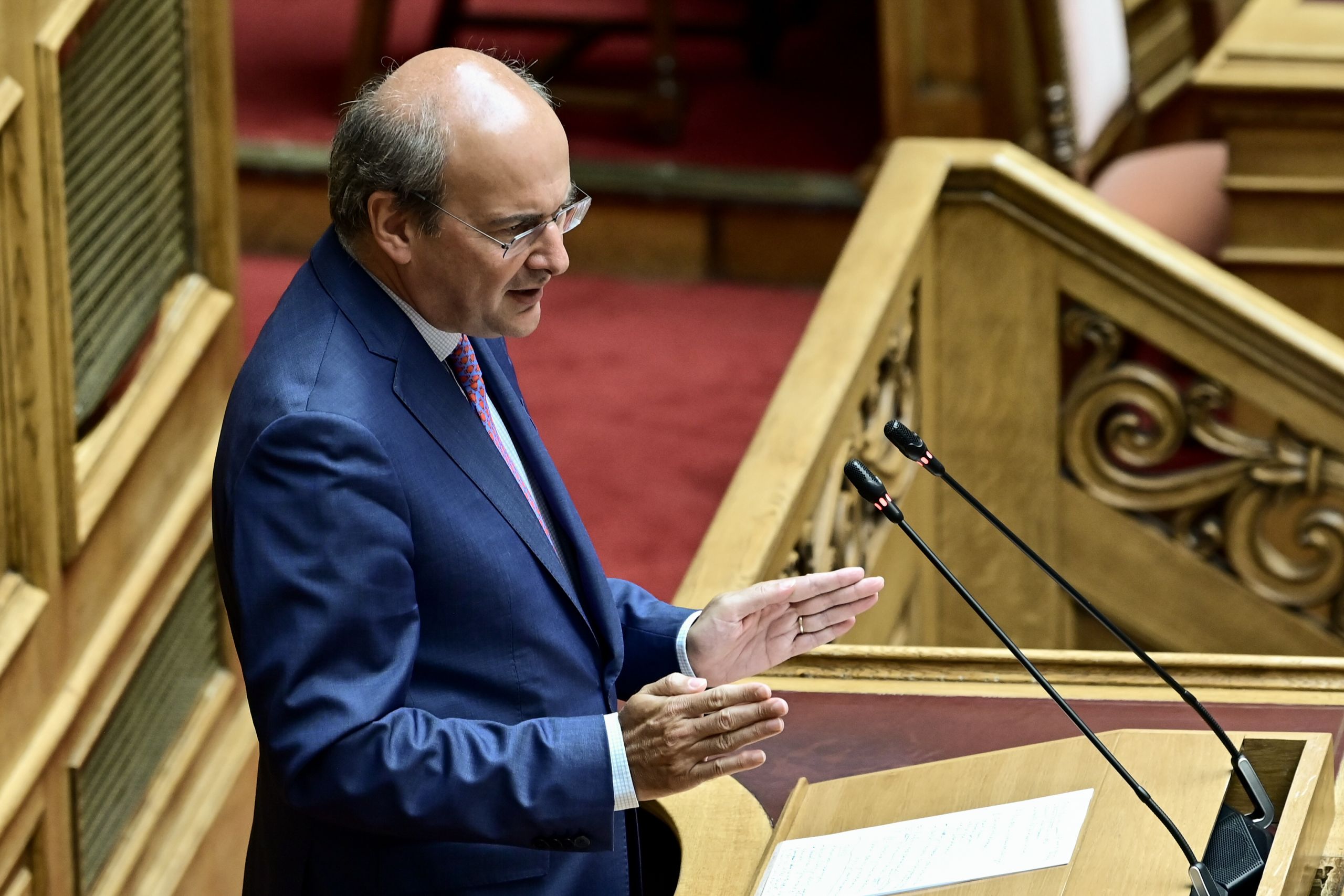 Τι σημαίνουν οι μόνιμες μειώσεις φόρων στο σχέδιο του προϋπολογισμού