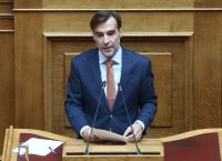 Χουρδάκης: Δεν παραδίδω την έδρα μου στην Πλεύση Ελευθερίας [vid]