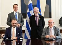 Mitsotakis meets EIB President Hoyer, attends signing of EIB-DEDDIE financing agreement