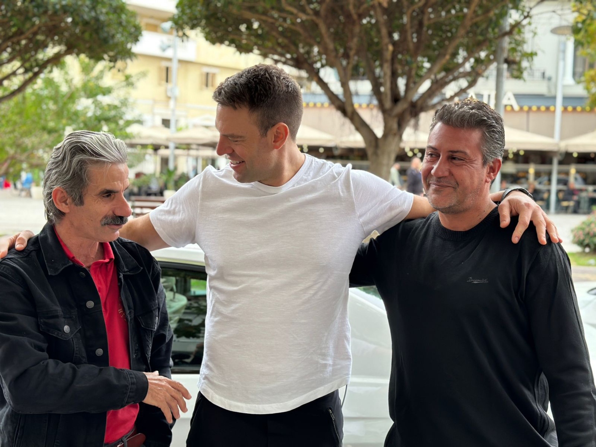 Κασσελάκης στην Καλαμάτα: «Οι πολιτικοί πρέπει να είναι μέσα στην κοινωνία» [vid]
