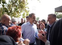 Μητσοτάκης στην Κερατέα: ”Δέσμευσή μας η βελτίωση της καθημερινότητας των πολιτών” [vid]