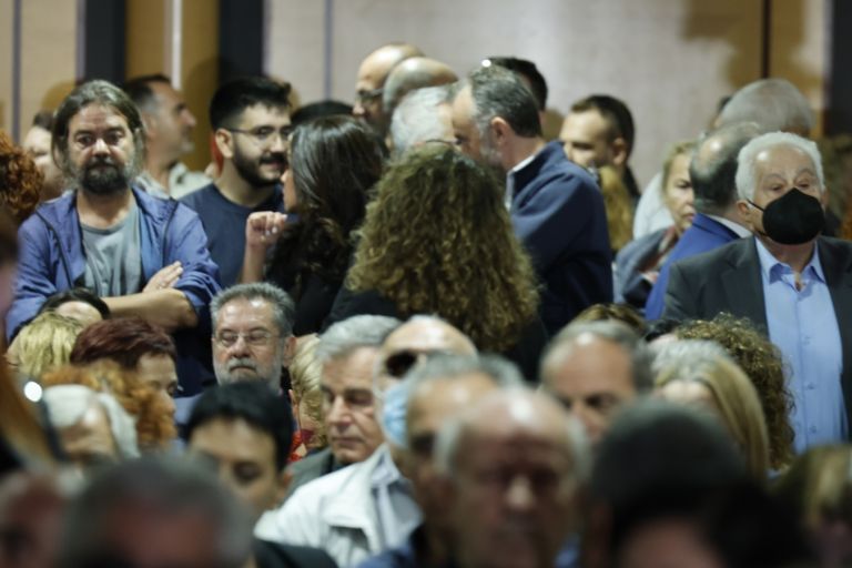 Ένταση και γιουχαΐσματα στην ομιλία Κασσελάκη στην Κεντρική Επιτροπή [vid]