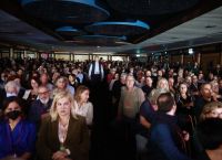 ΣΥΡΙΖΑ: Η συνεδρίαση της Κεντρικής Επιτροπής έφερε απίστευτες σκηνές [pics,vid]