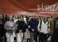 Πολυτεχνείο: Σε διαφορετικά μπλοκ συμμετείχε στην πορεία ο ΣΥΡΙΖΑ [vid]