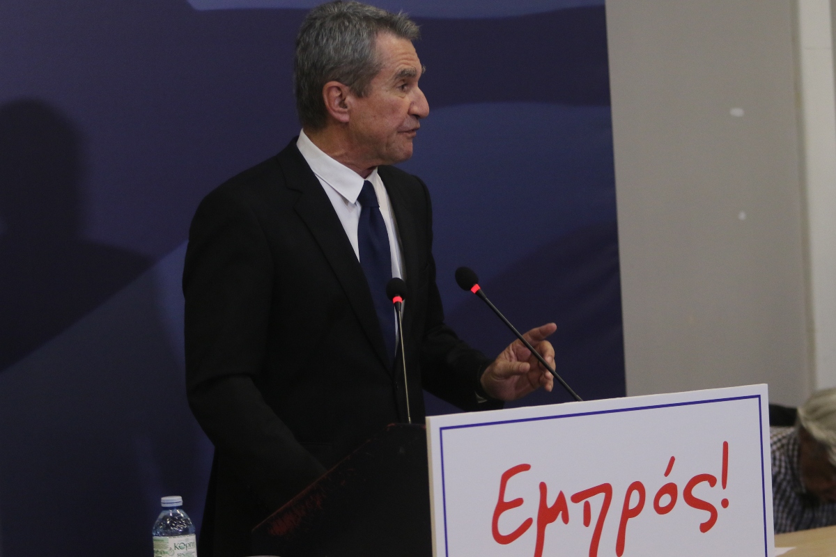 Λοβέρδος κατά Ανδρουλάκη για τις συνεργασίες: “Να πουν ονόματα, δεν αναφέρονται στους νεφελίμ”