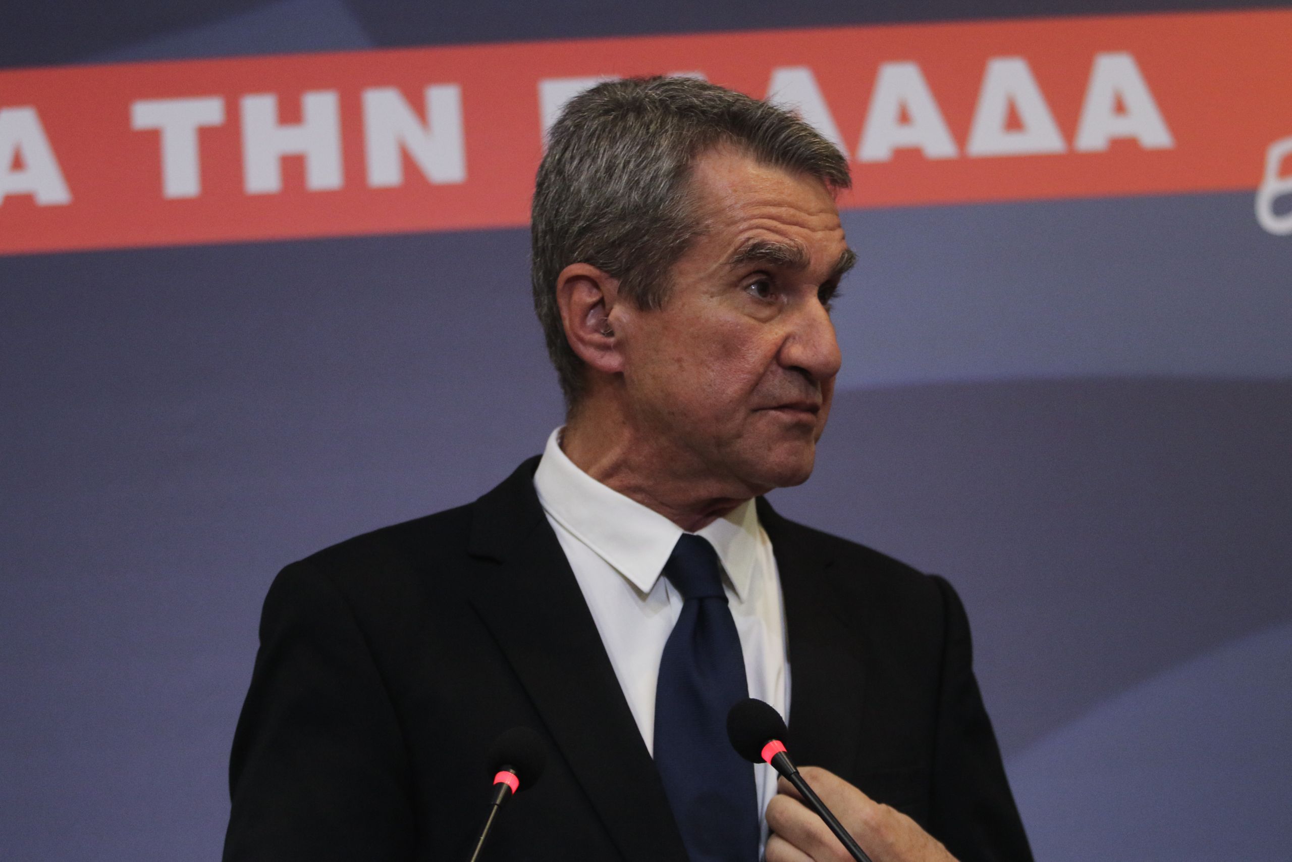 Ανδρέας Λοβέρδος: Θα είμαι παρών στην πολιτική