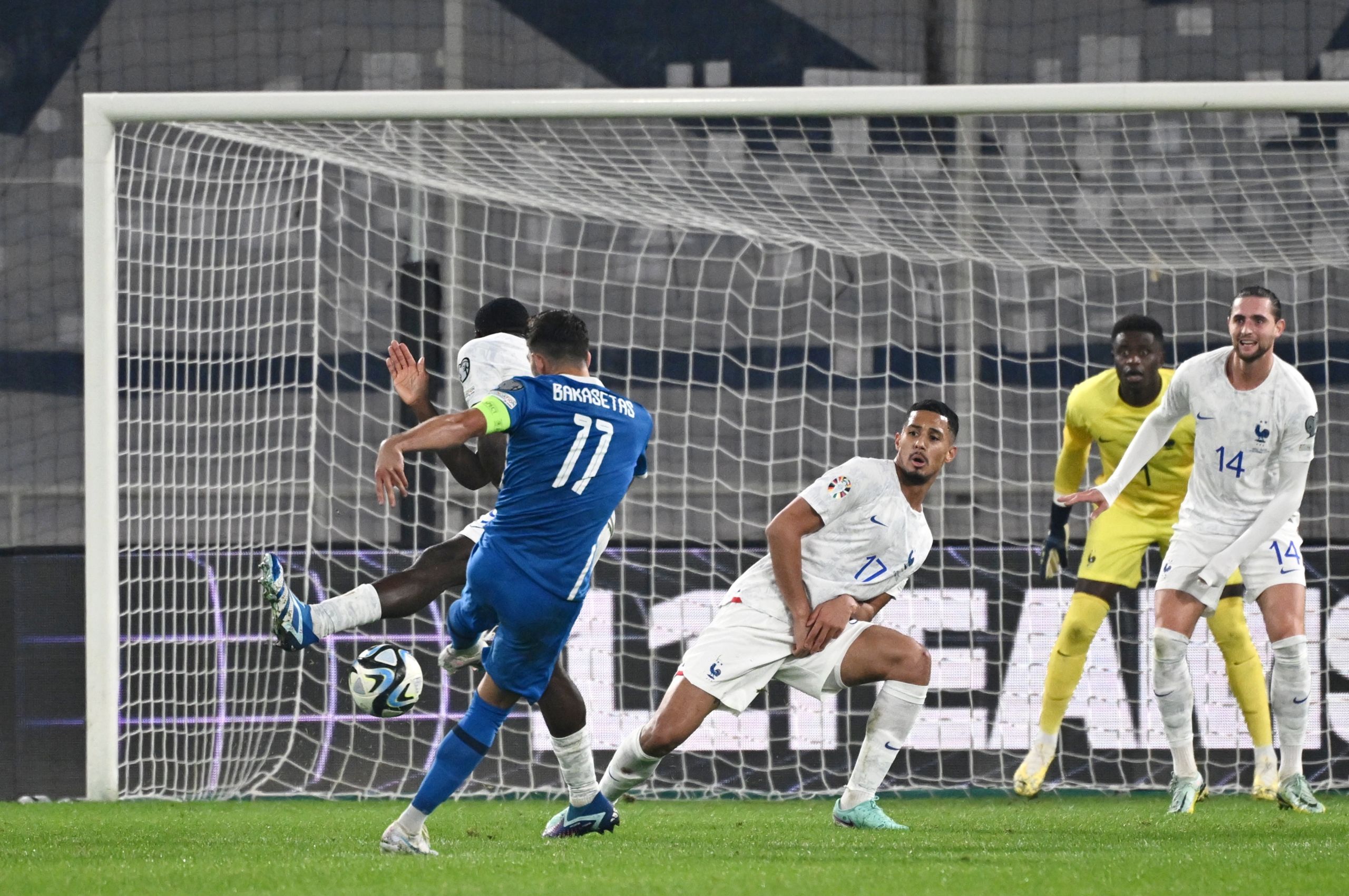 Ελλάδα – Γαλλία: 2-2, το απόλυτο σουτ από τον Φοφανά, ένα ανεπανάληπτο γκολ [vid]