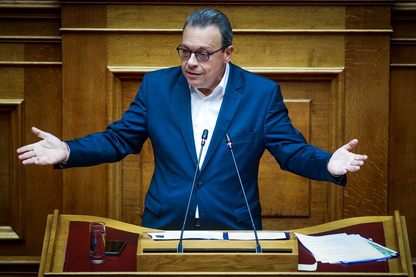 Φάμελλος: Καλύτερα να κάνετε κρύα αστεία για το Βlack Friday παρά καταστροφικές πολιτικές