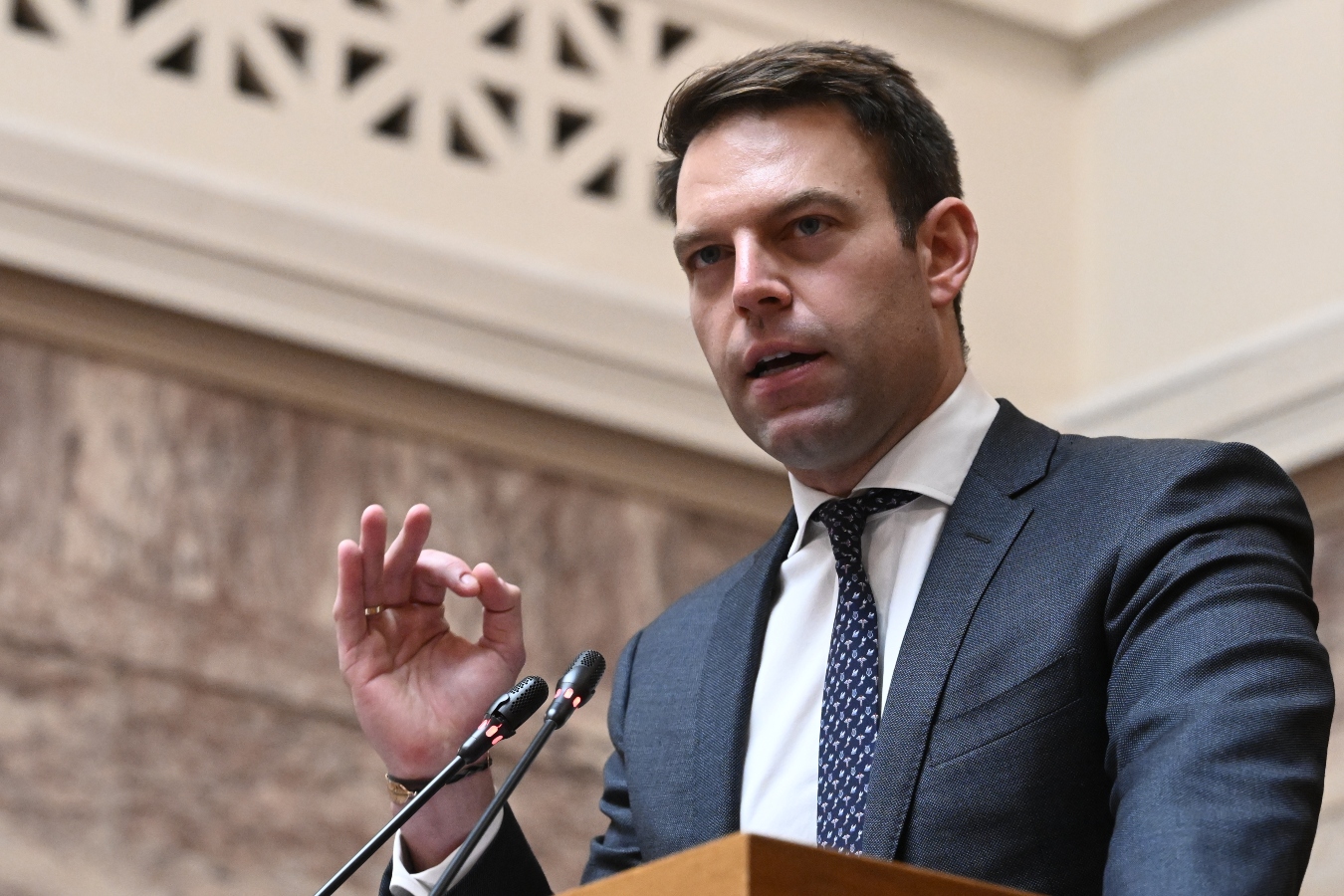 “Πυρά” Κασσελάκη στους 11: Δεν σεβάστηκαν τον κώδικα δεοντολογίας να παραδώσουν τις έδρες τους [vid]