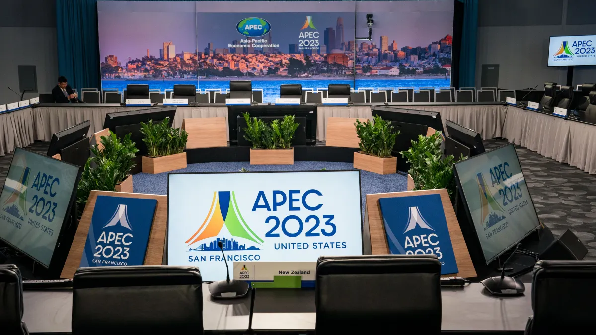 Σύνοδος κορυφής APEC: Τα βλέμματα στην συνάντηση Τζο Μπάιντεν-Σι Ζινπίνγκ
