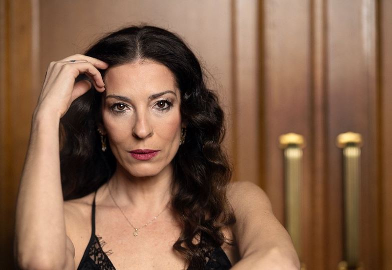 Αθήνα Μαξίμου: «Έχουμε αφήσει πίσω την υιοθεσία ενός παιδιού, δεν έχω το κουράγιο να ανταπεξέλθω»