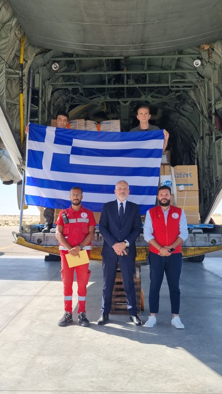 The Greek C-130 landed in Egypt with humanitarian aid for Gaza