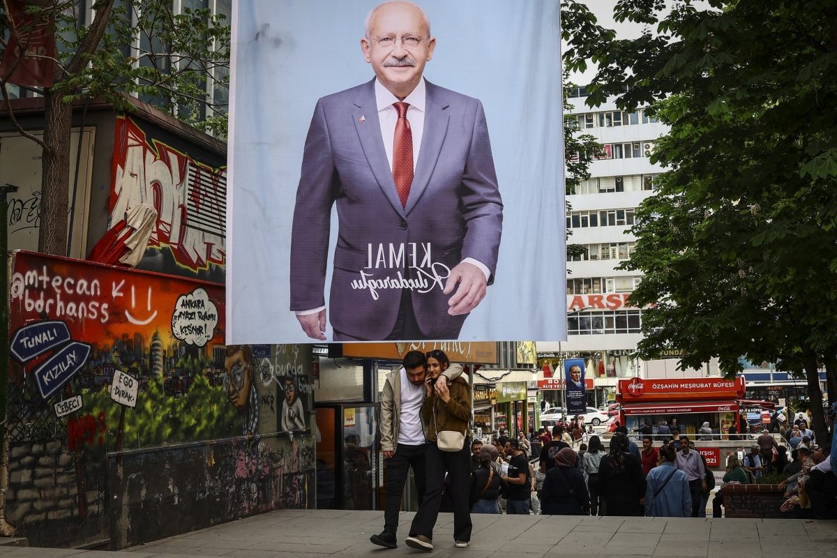 Τουρκία: Στον β’ γύρο η εκλογή προέδρου στο CHP – Νικητής του α’ γύρου ο Οζέλ