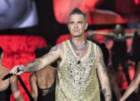 «Πάω σπίτι να παίξω FIFA 99»: Η ατάκα του Robbie Williams
