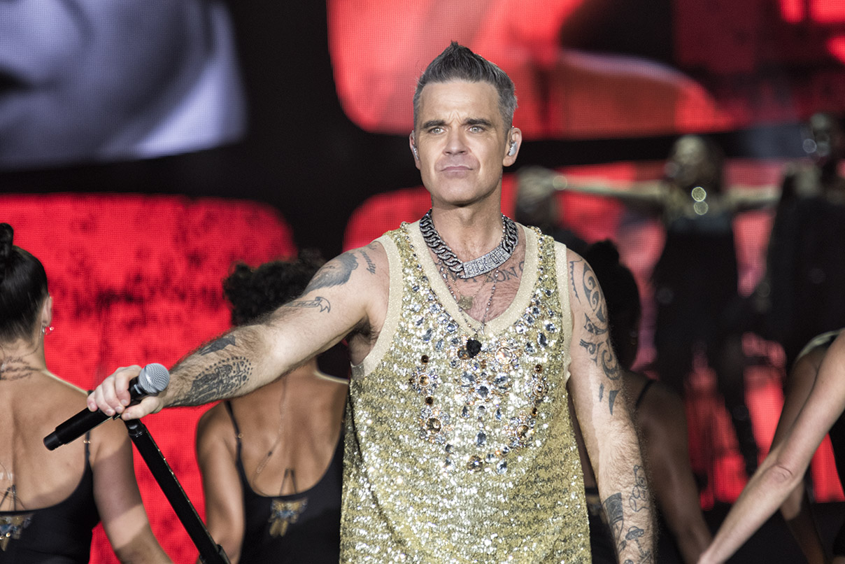«Πάω σπίτι να παίξω FIFA 99»: Η ατάκα του Robbie Williams